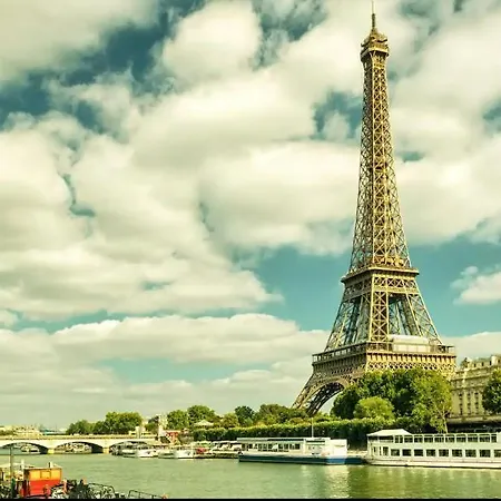 Magnificent Eiffel Tower Appartement *