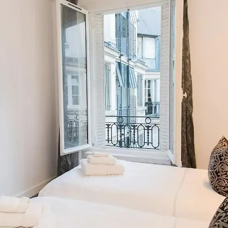 Appartement Magnificent Eiffel Tower